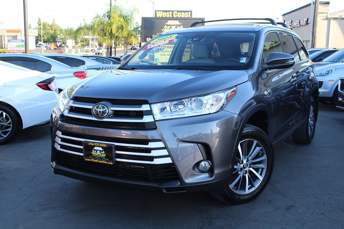 2018 Toyota Highlander XLE photo 2