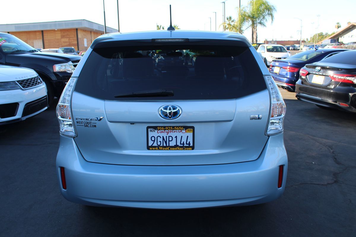 2012 Toyota Prius V Three photo 6