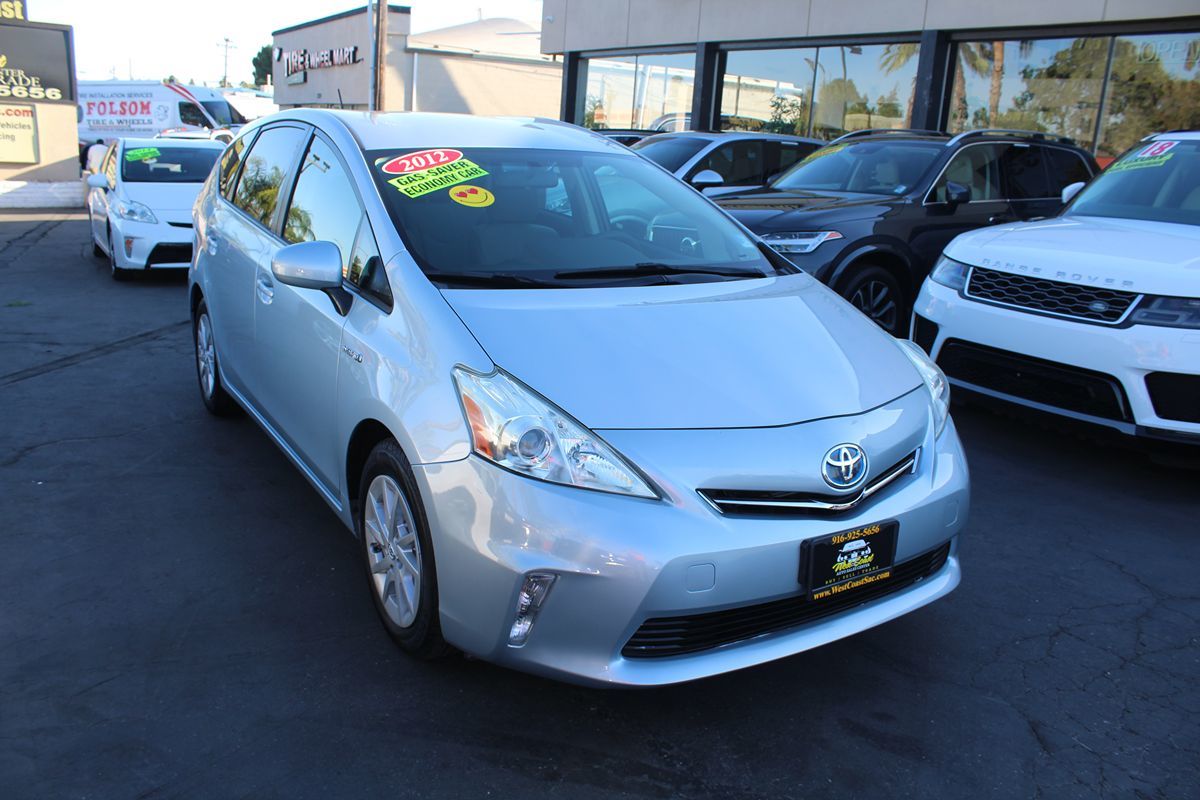 2012 Toyota Prius V Three photo 8
