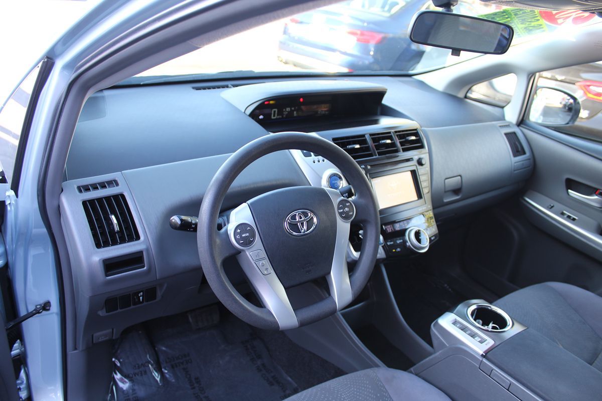 2012 Toyota Prius V Three photo 17