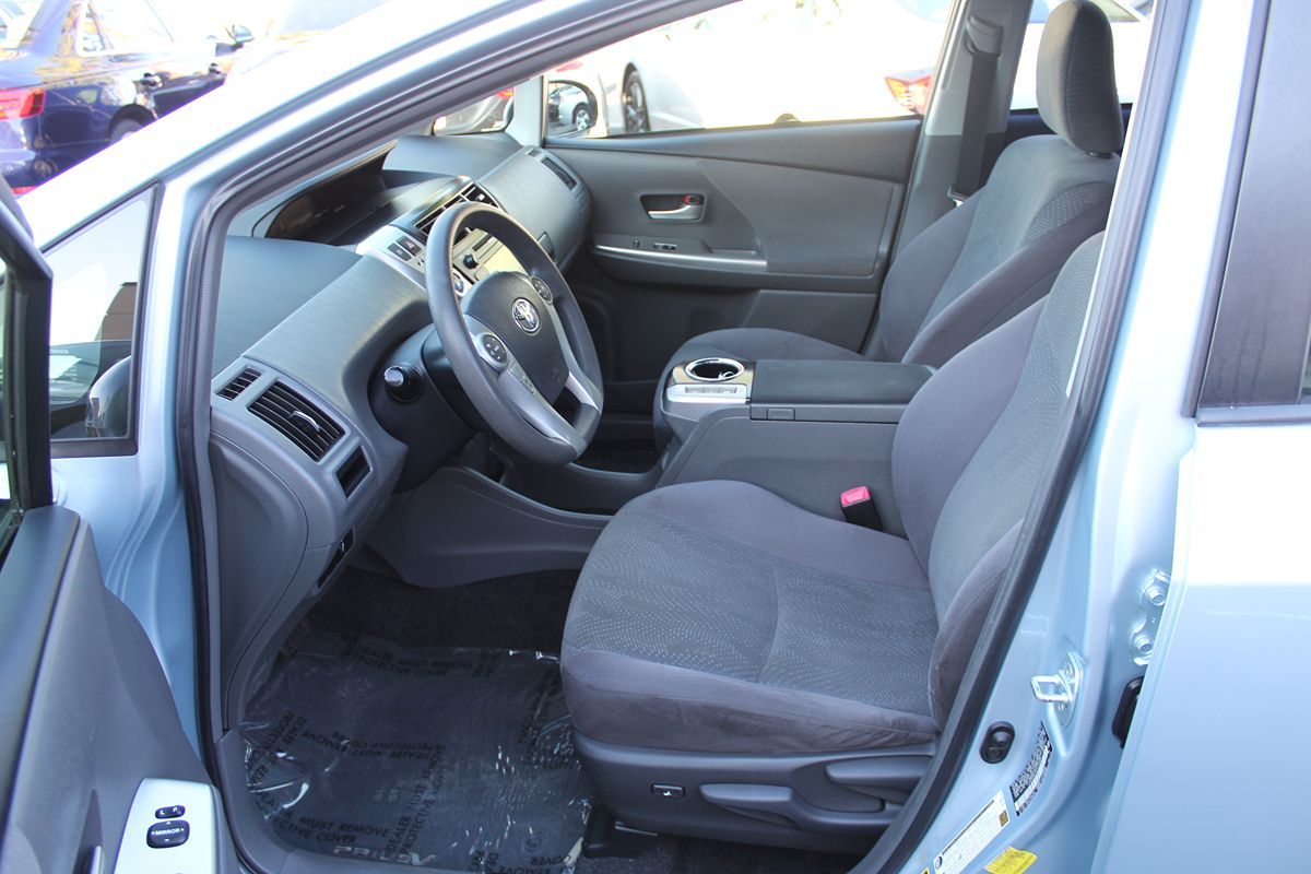 2012 Toyota Prius V Three photo 18