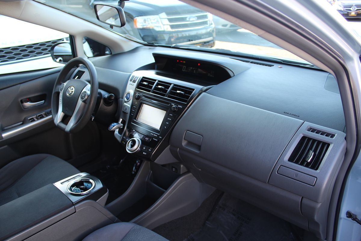 2012 Toyota Prius V Three photo 20
