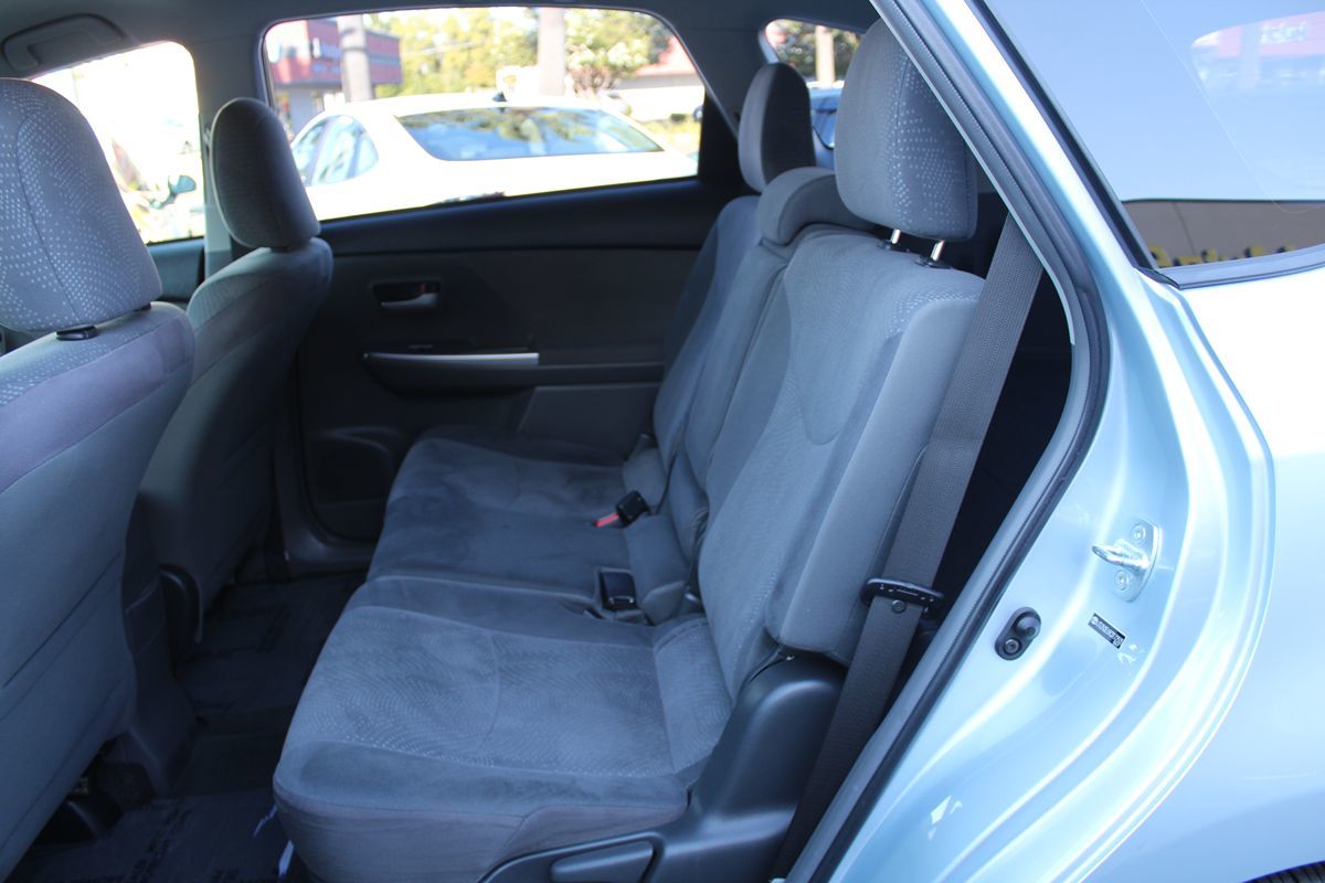 2012 Toyota Prius V Three photo 23