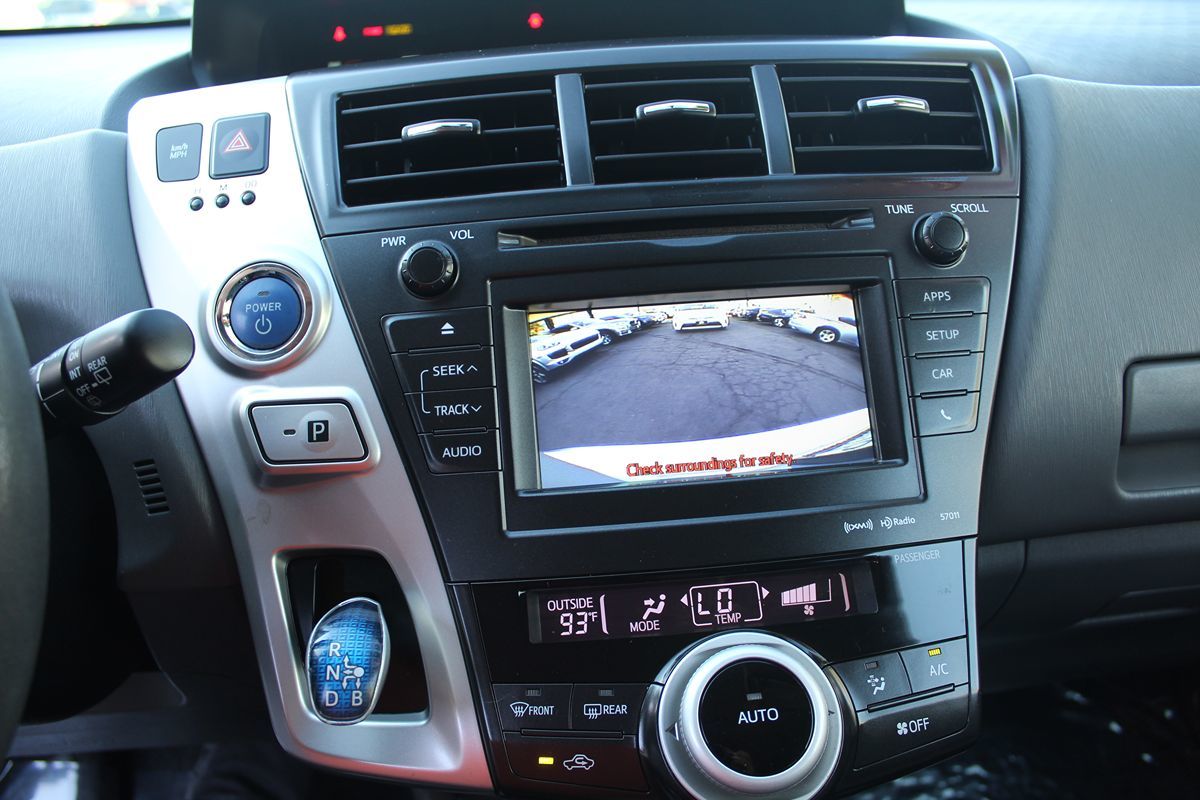 2012 Toyota Prius V Three photo 26