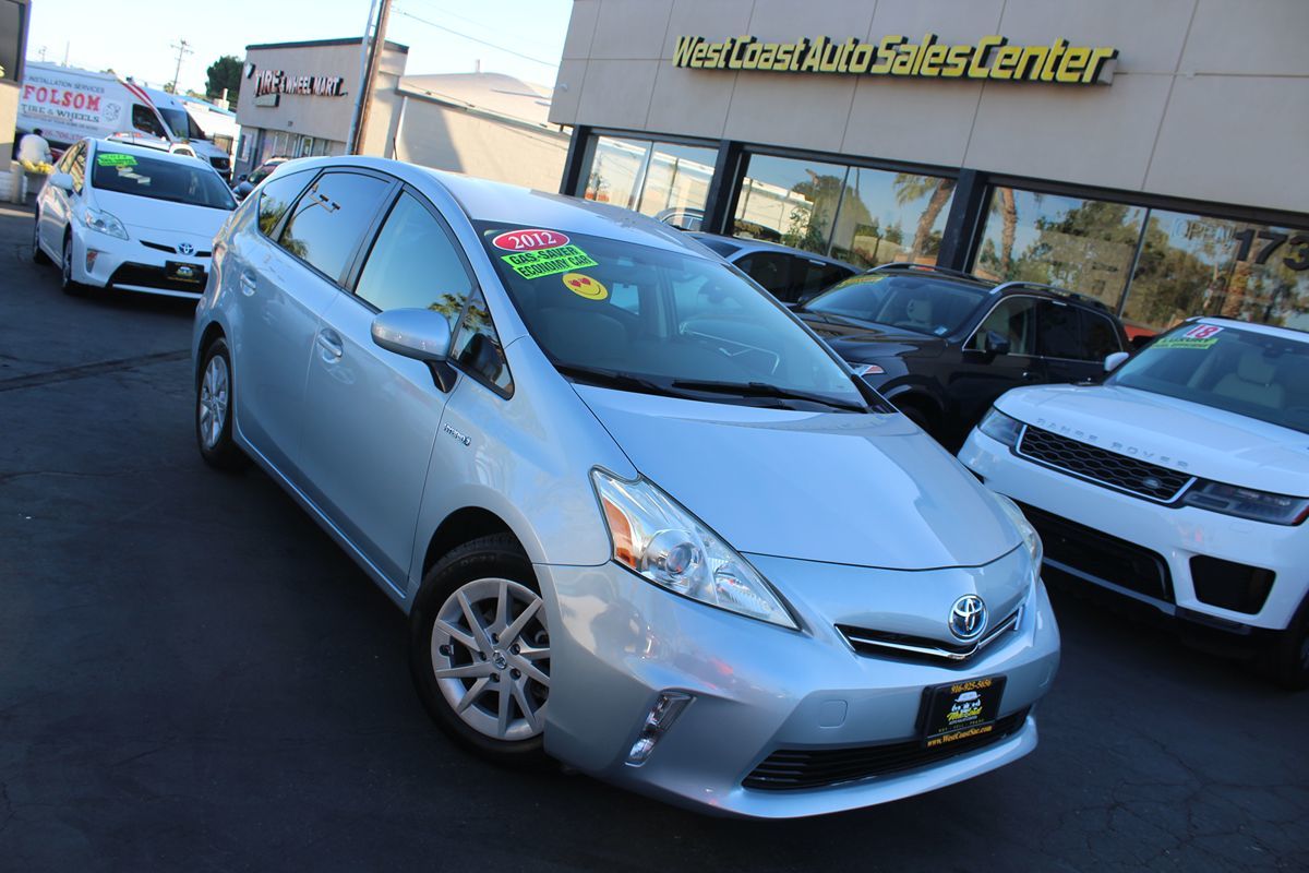 2012 Toyota Prius V Three photo 30