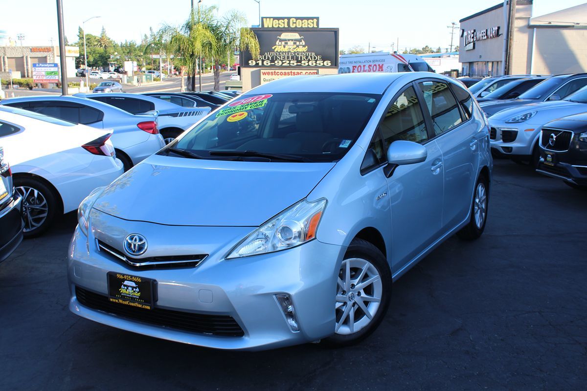 2012 Toyota Prius V Three photo 2