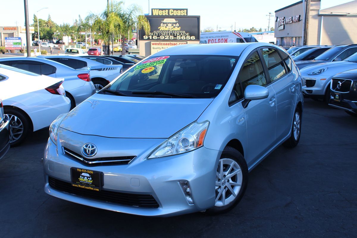 2012 Toyota Prius V Three photo 35