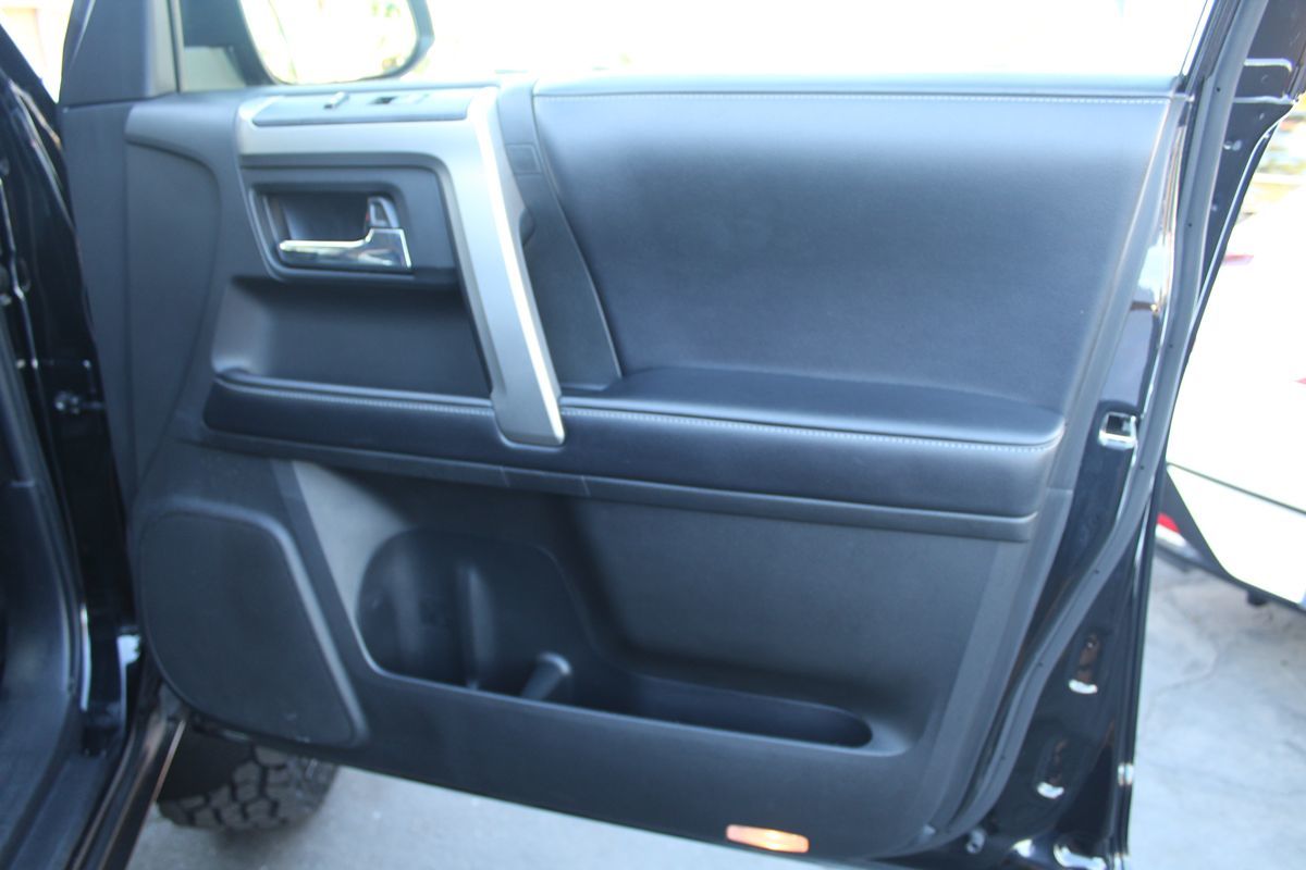 2018 Toyota 4Runner SR5 photo 18