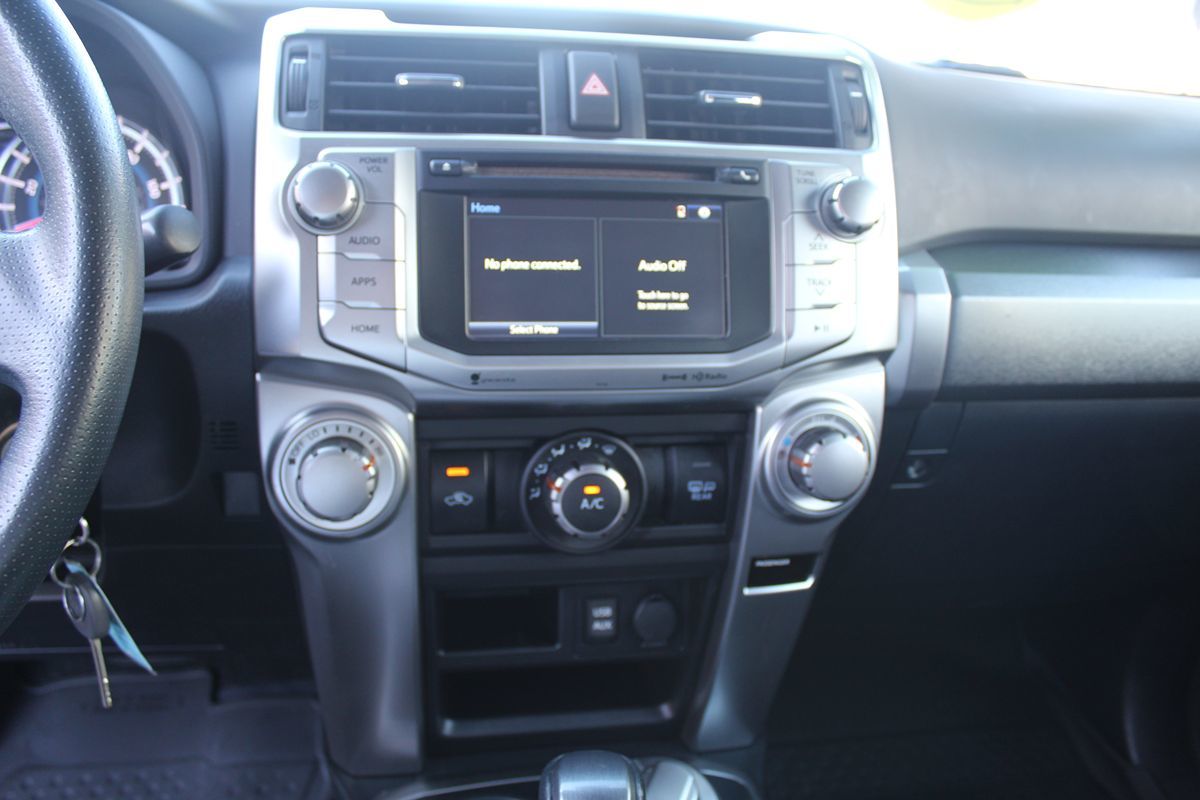 2018 Toyota 4Runner SR5 photo 23