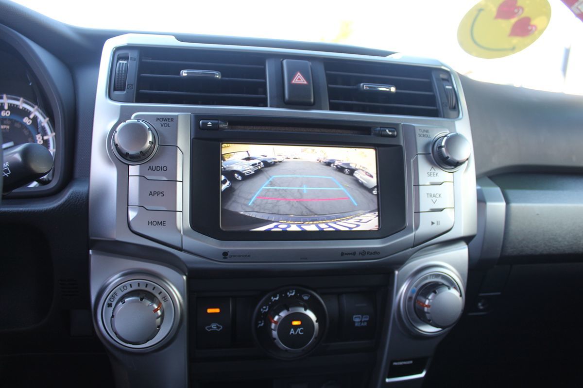 2018 Toyota 4Runner SR5 photo 24