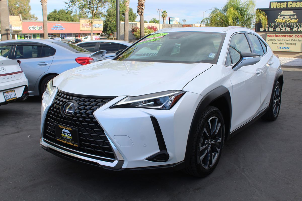 2021 Lexus UX 250h photo 4