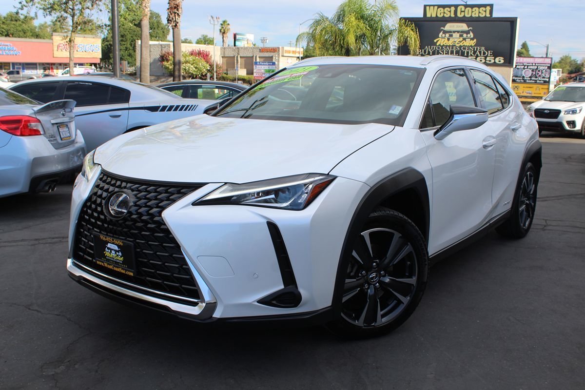 2021 Lexus UX 250h photo 32