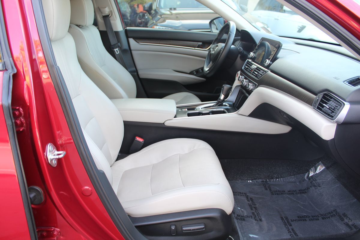 2018 Honda Accord EX-L 1.5T photo 21