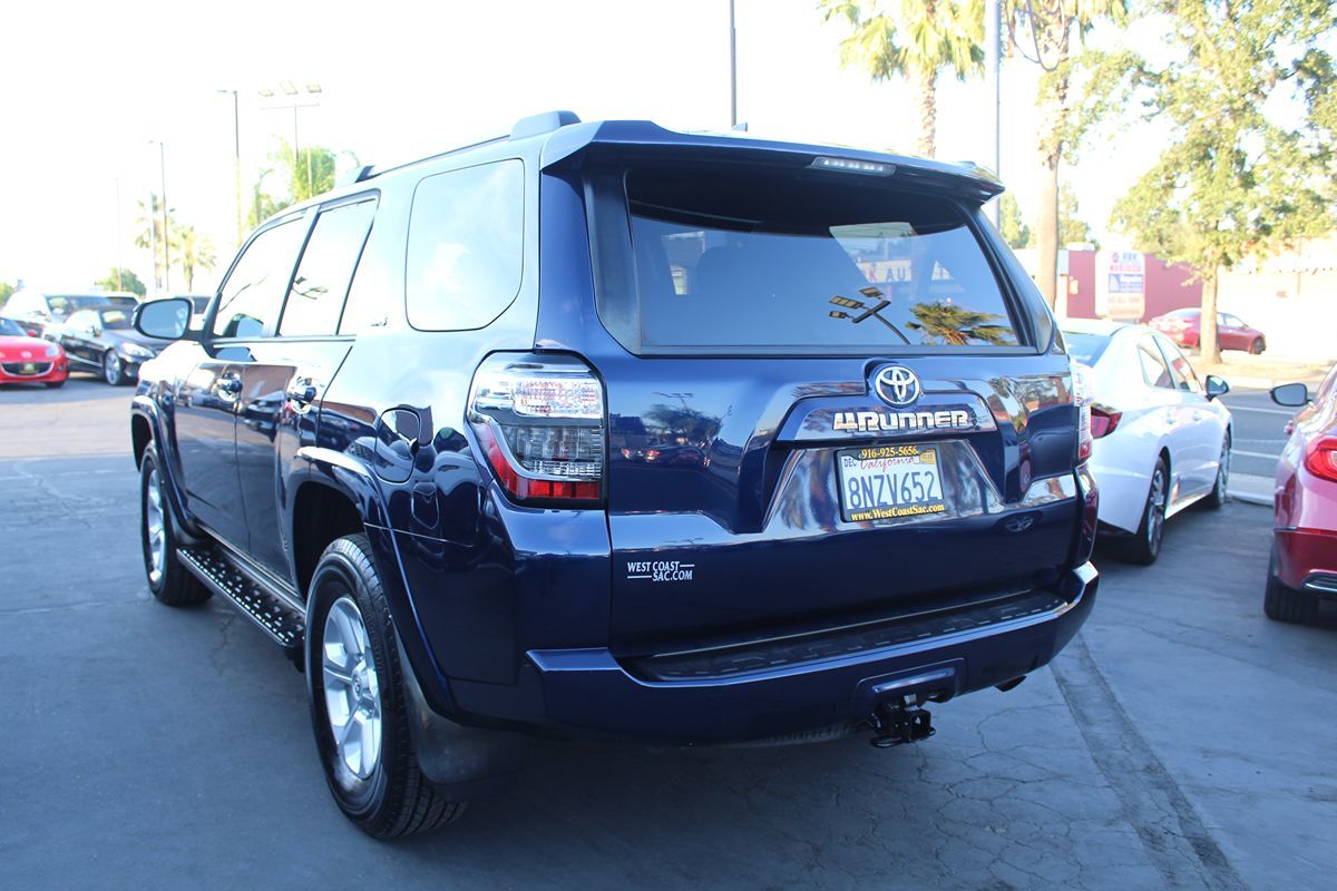2020 Toyota 4Runner SR5 Premium photo 5