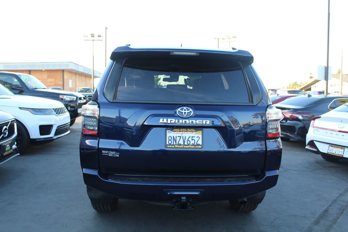 2020 Toyota 4Runner SR5 Premium photo 6