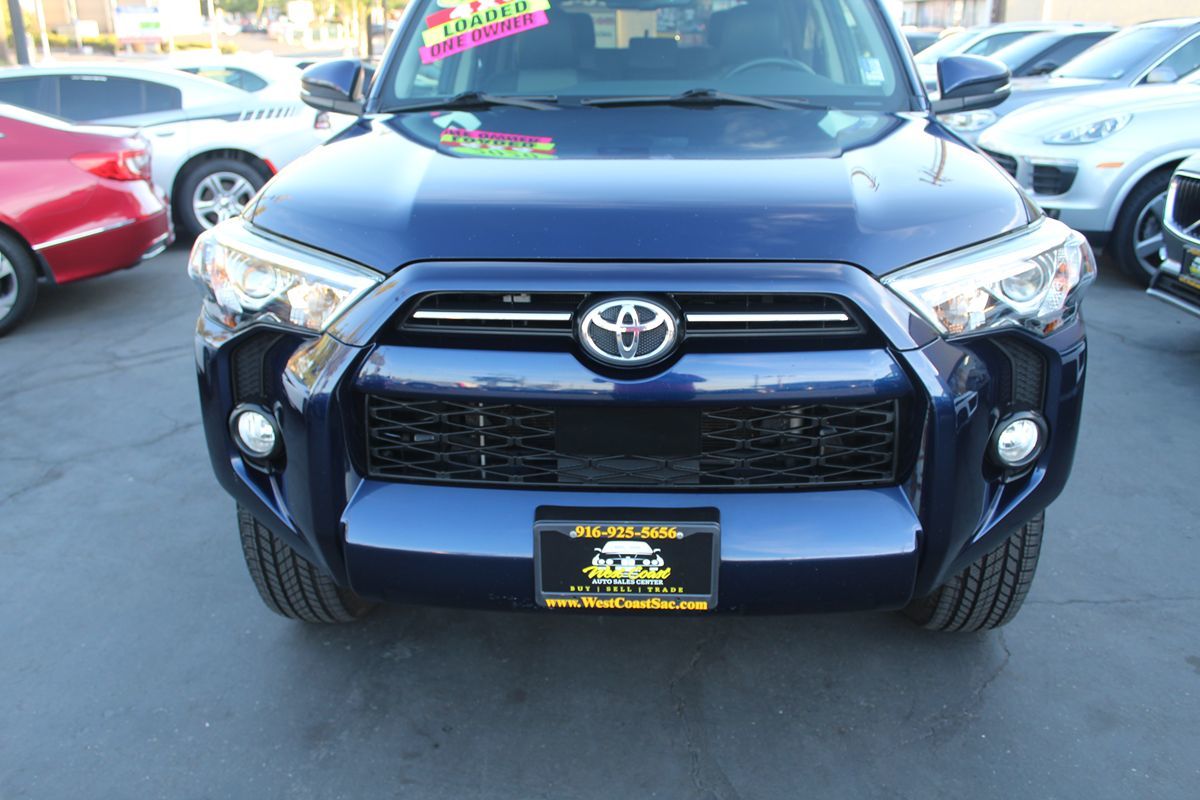 2020 Toyota 4Runner SR5 Premium photo 9