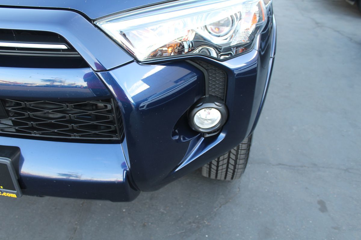 2020 Toyota 4Runner SR5 Premium photo 10