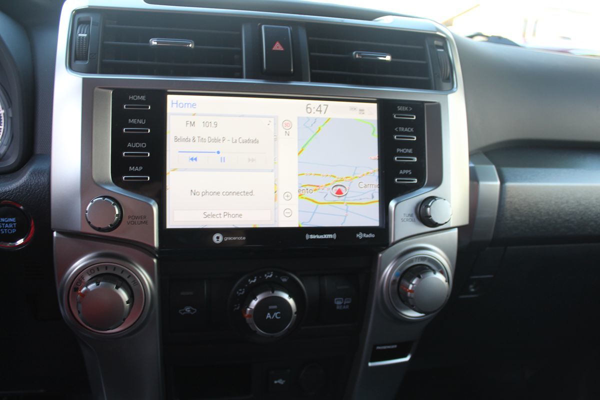2020 Toyota 4Runner SR5 Premium photo 27