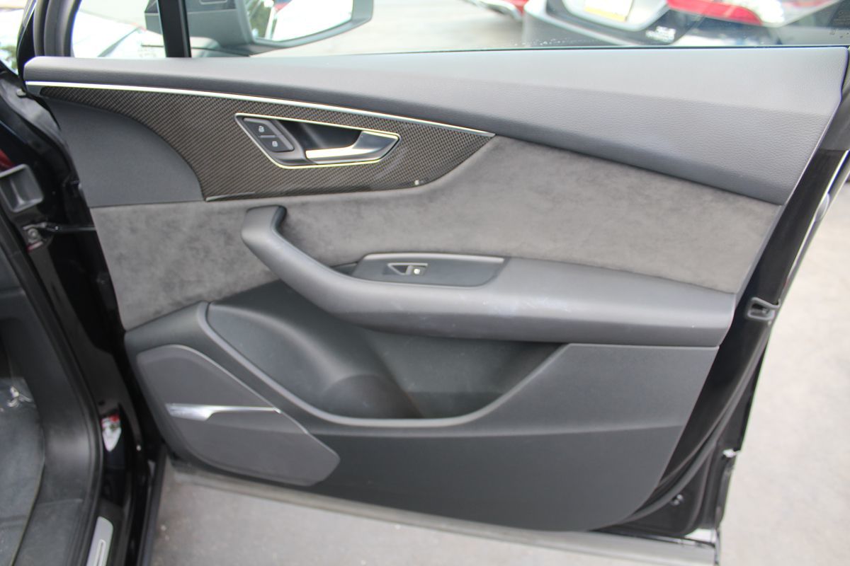 2020 Audi SQ7 Prestige photo 24