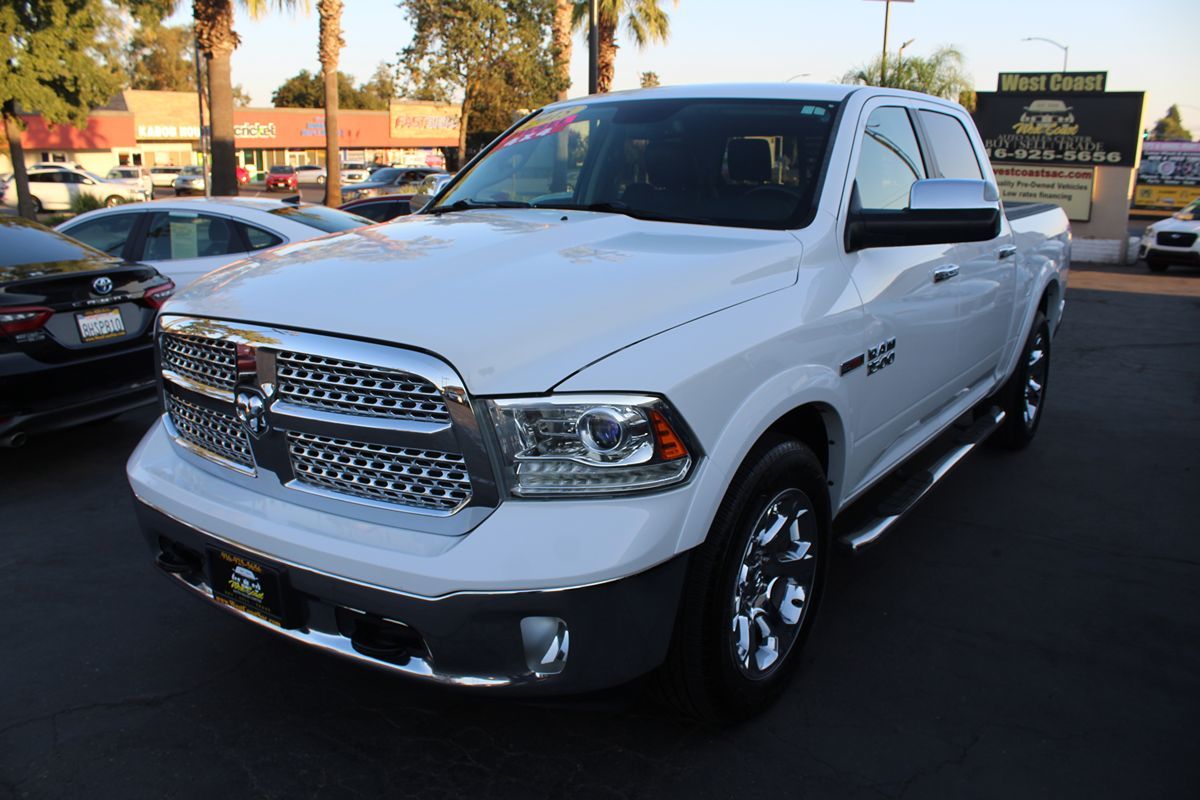 2015 Ram 1500 Laramie photo 4