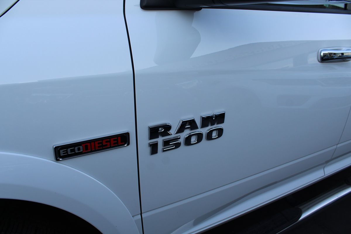 2015 Ram 1500 Laramie photo 12