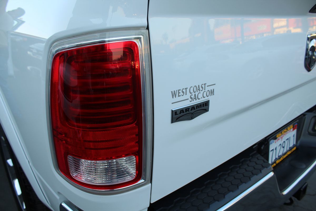 2015 Ram 1500 Laramie photo 17
