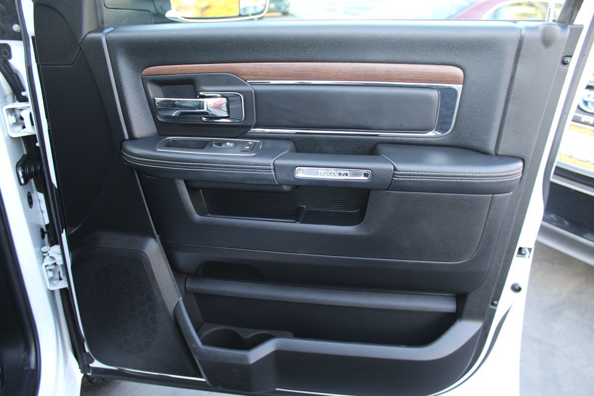 2015 Ram 1500 Laramie photo 25