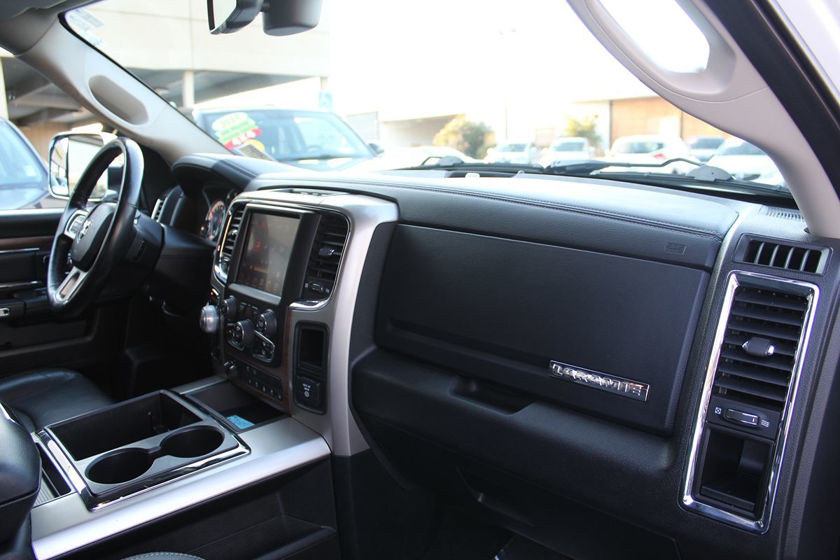 2015 Ram 1500 Laramie photo 26