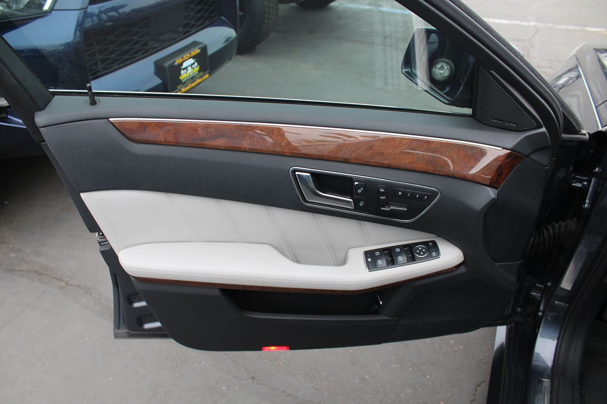 2013 Mercedes Benz E 350 Sport Sedan photo 17