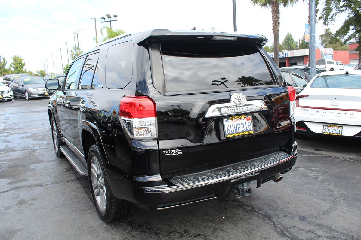 2012 Toyota 4Runner SR5 photo 3