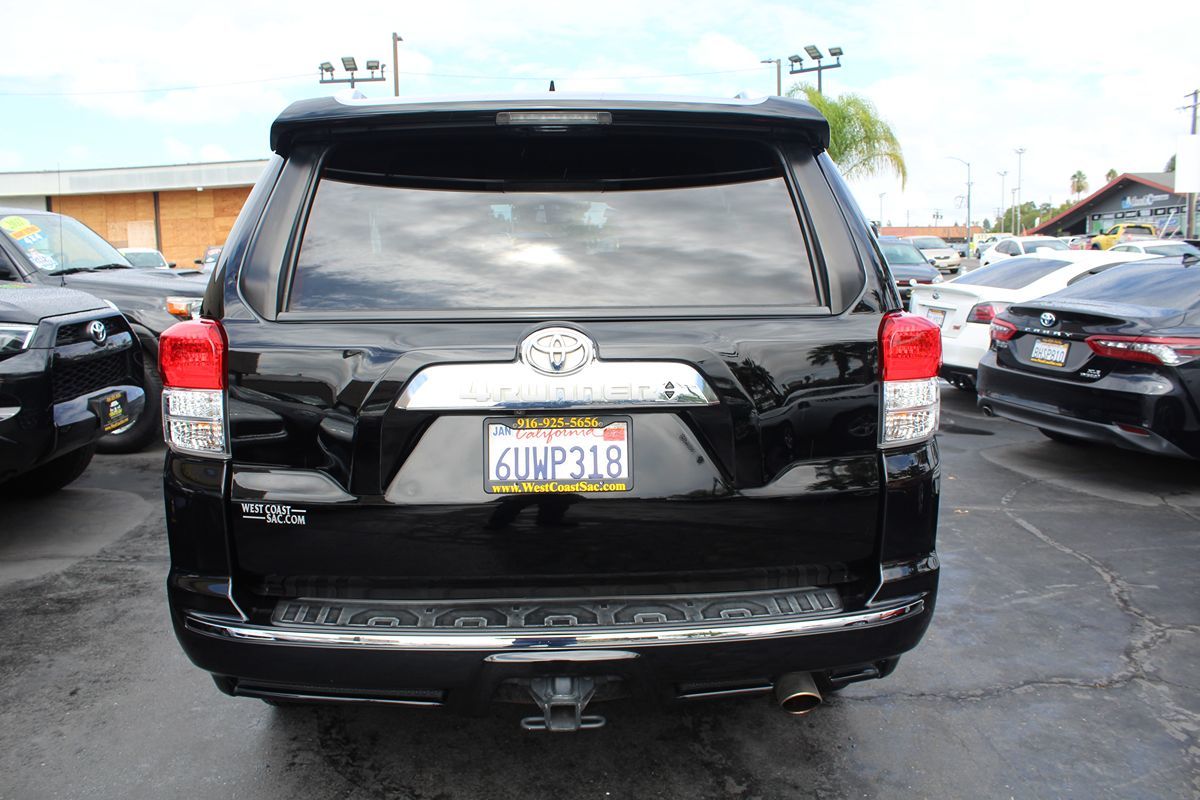 2012 Toyota 4Runner SR5 photo 4