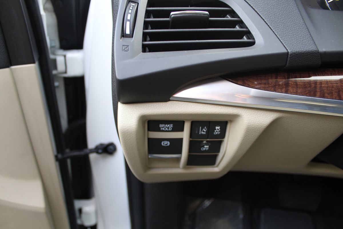 2017 Acura MDX Technology photo 23