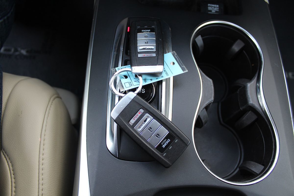 2017 Acura MDX Technology photo 26
