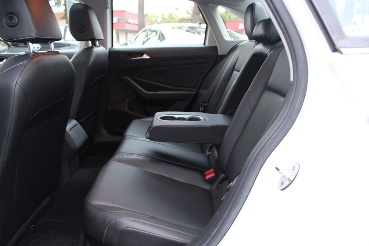 2019 Volkswagen Jetta SE photo 20