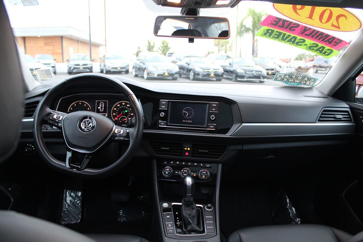 2019 Volkswagen Jetta SE photo 22