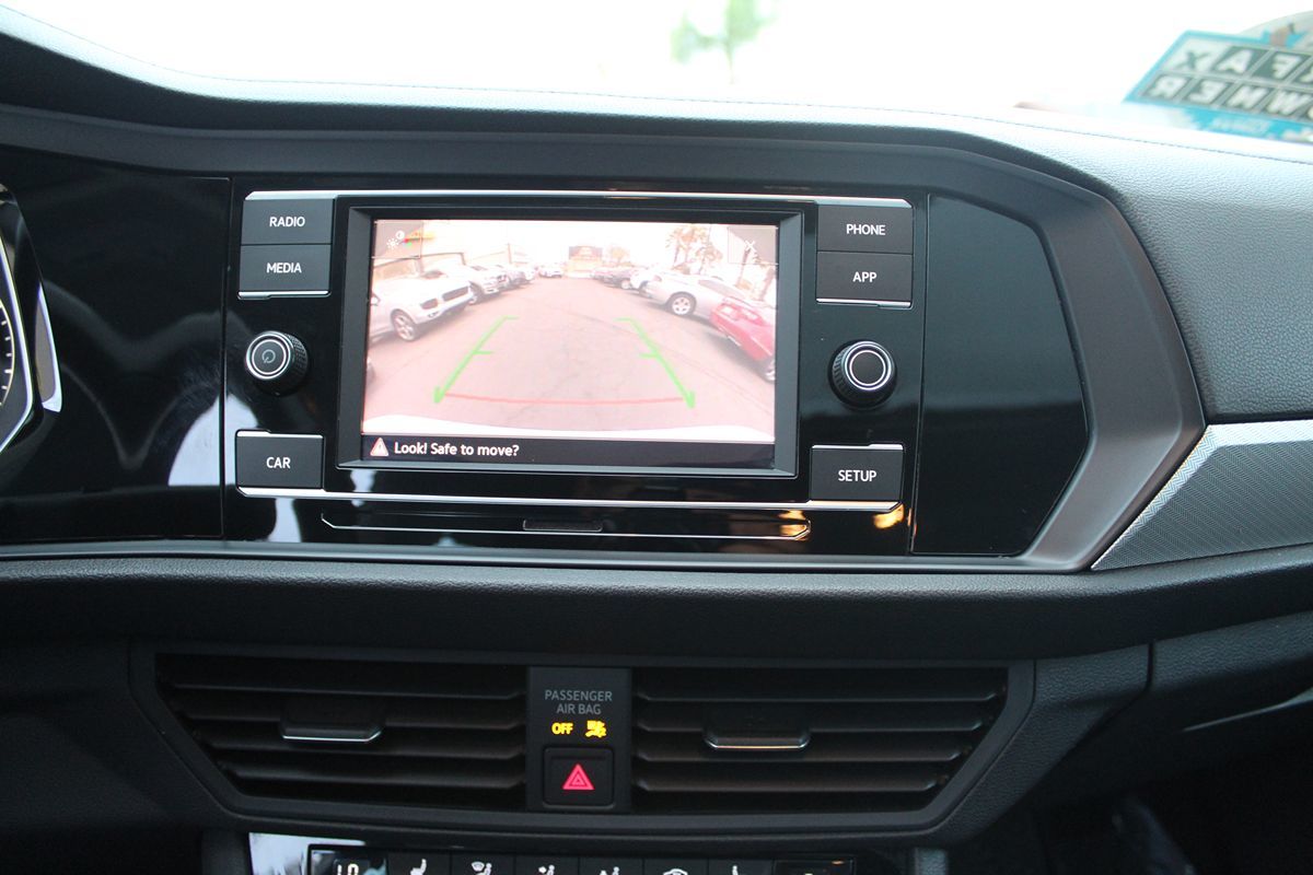 2019 Volkswagen Jetta SE photo 24