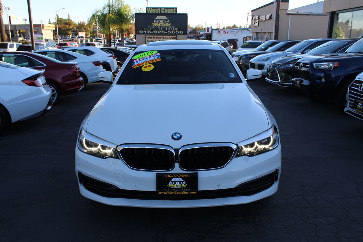 2019 BMW 5 Series 530i - Photo 3