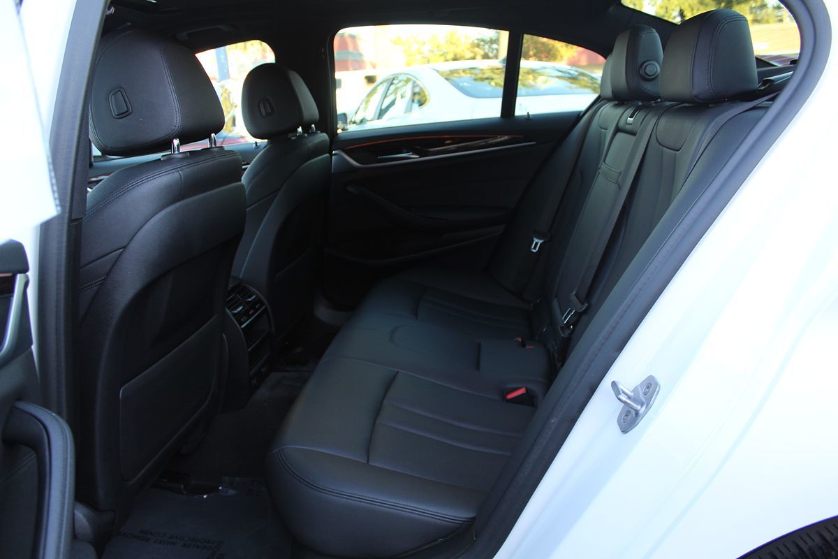 2019 BMW 5 Series 530i - Photo 26