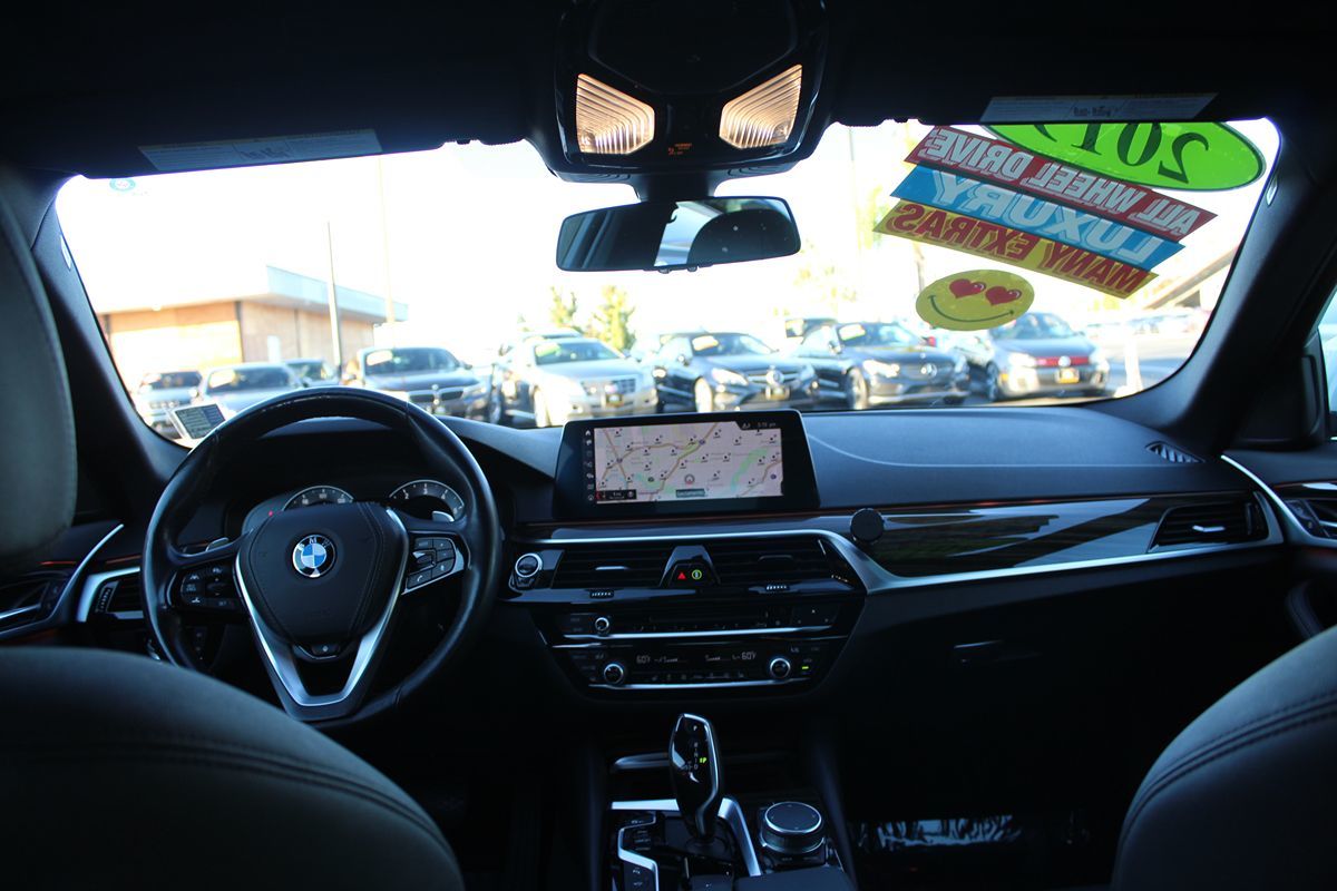 2019 BMW 5 Series 530i - Photo 28