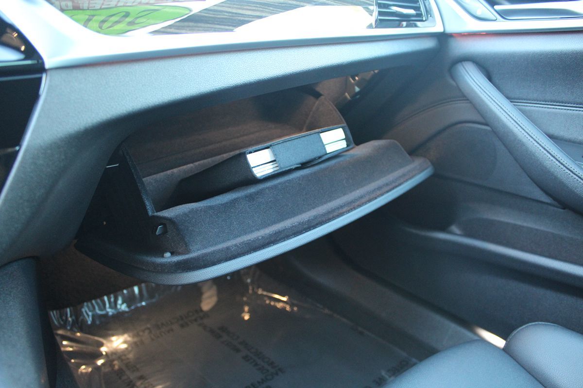2019 BMW 5 Series 530i - Photo 32