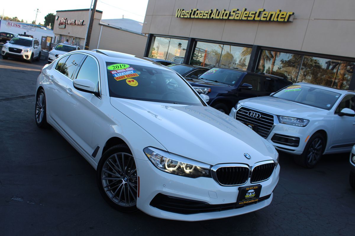 2019 BMW 5 Series 530i - Photo 40