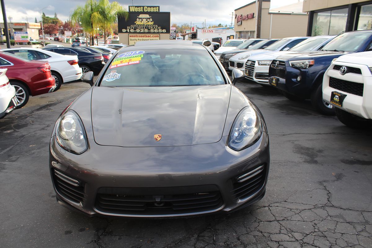 2015 Porsche Panamera GTS photo 3