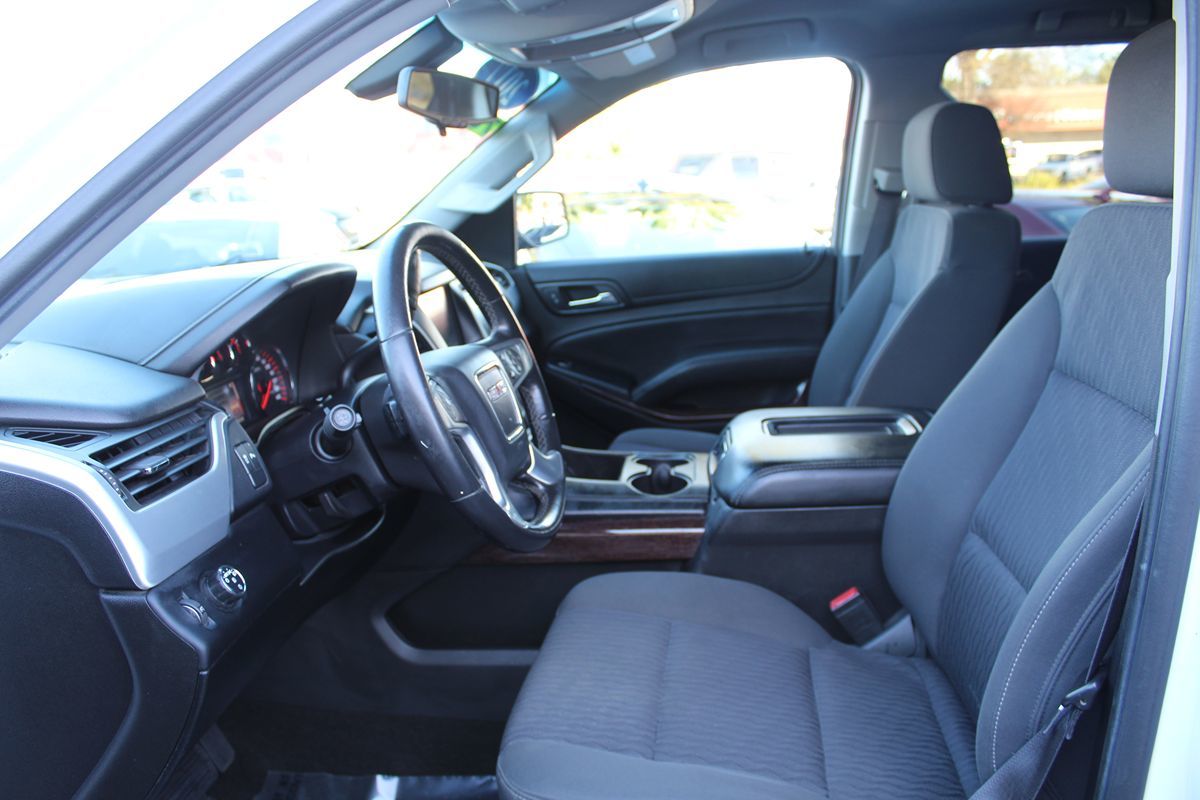 2016 GMC Yukon SLE - Photo 18
