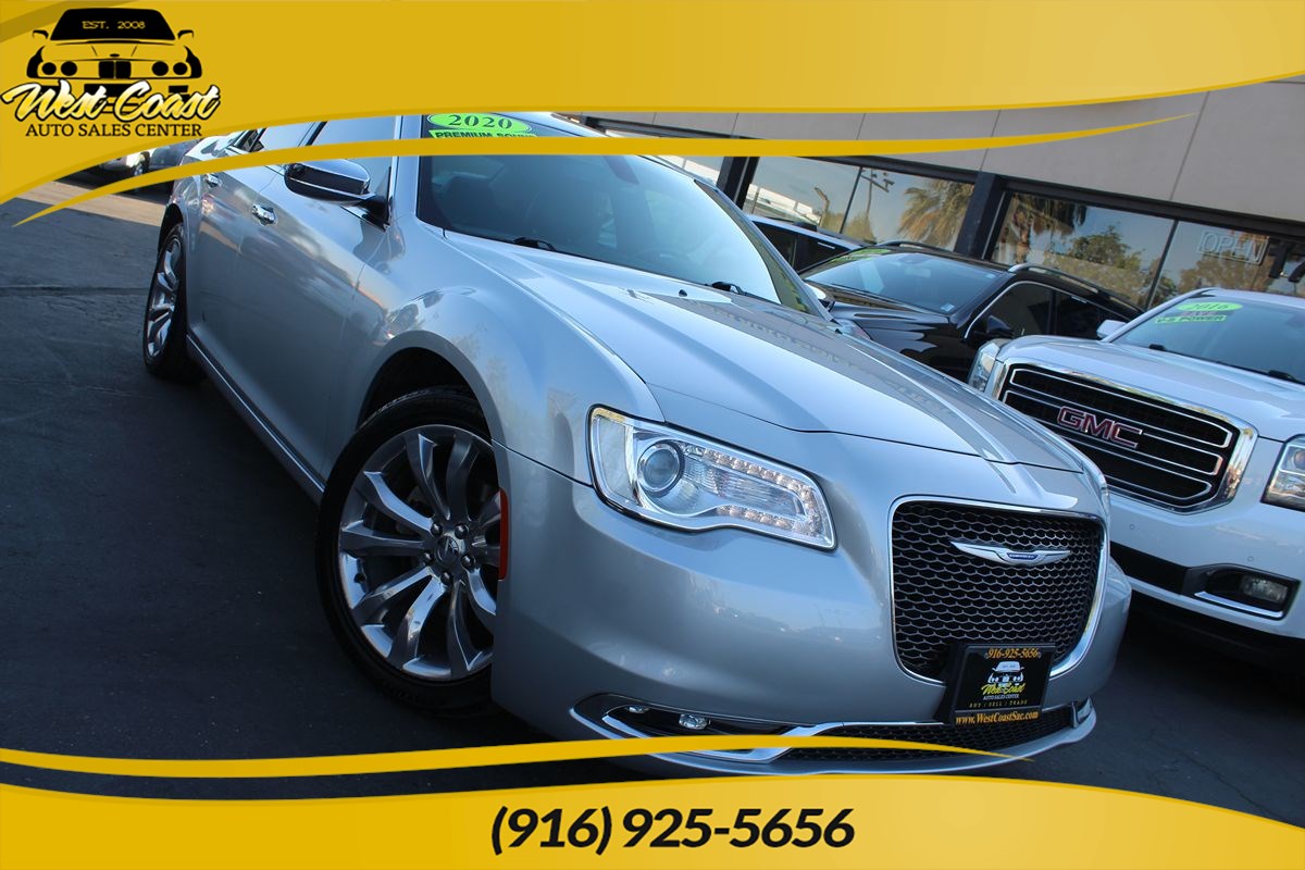 2020 Chrysler 300 Limited's photo