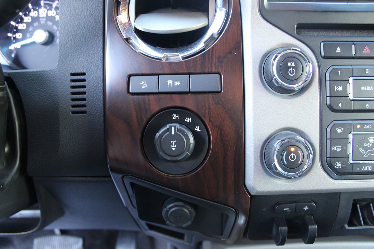 2014 Ford F-350 Super Duty Lariat - Photo 31