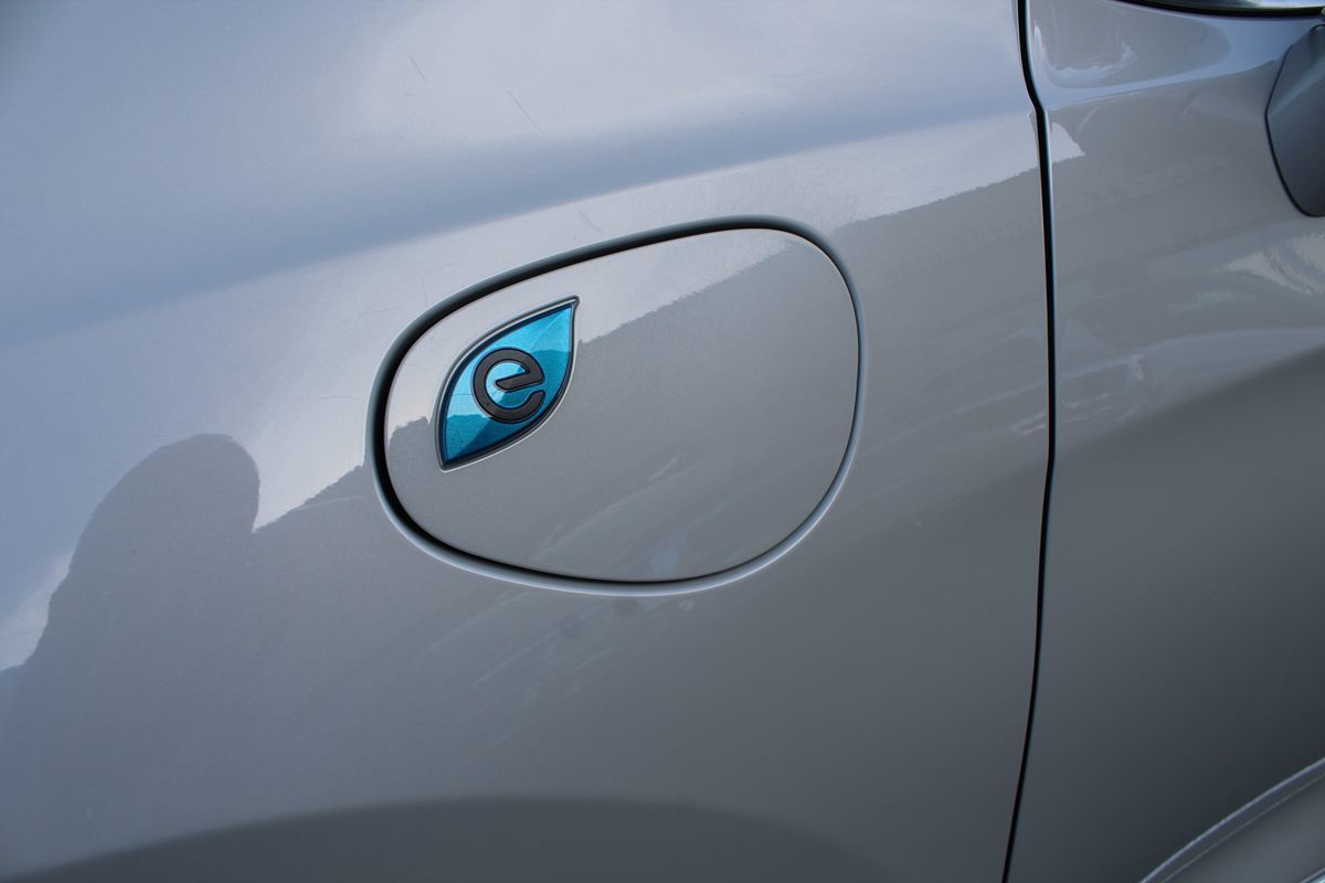 2020 Chrysler Pacifica Hybrid Limited - Photo 12