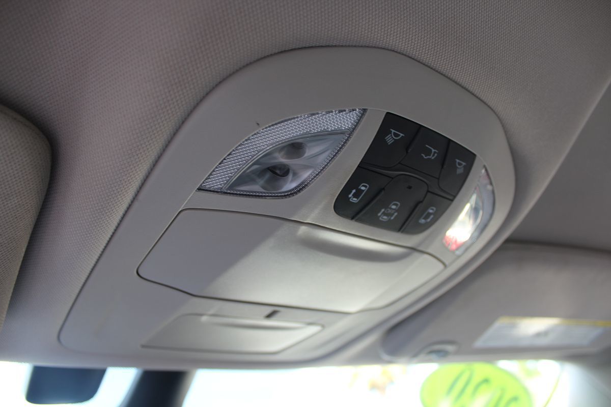 2020 Chrysler Pacifica Hybrid Limited - Photo 35
