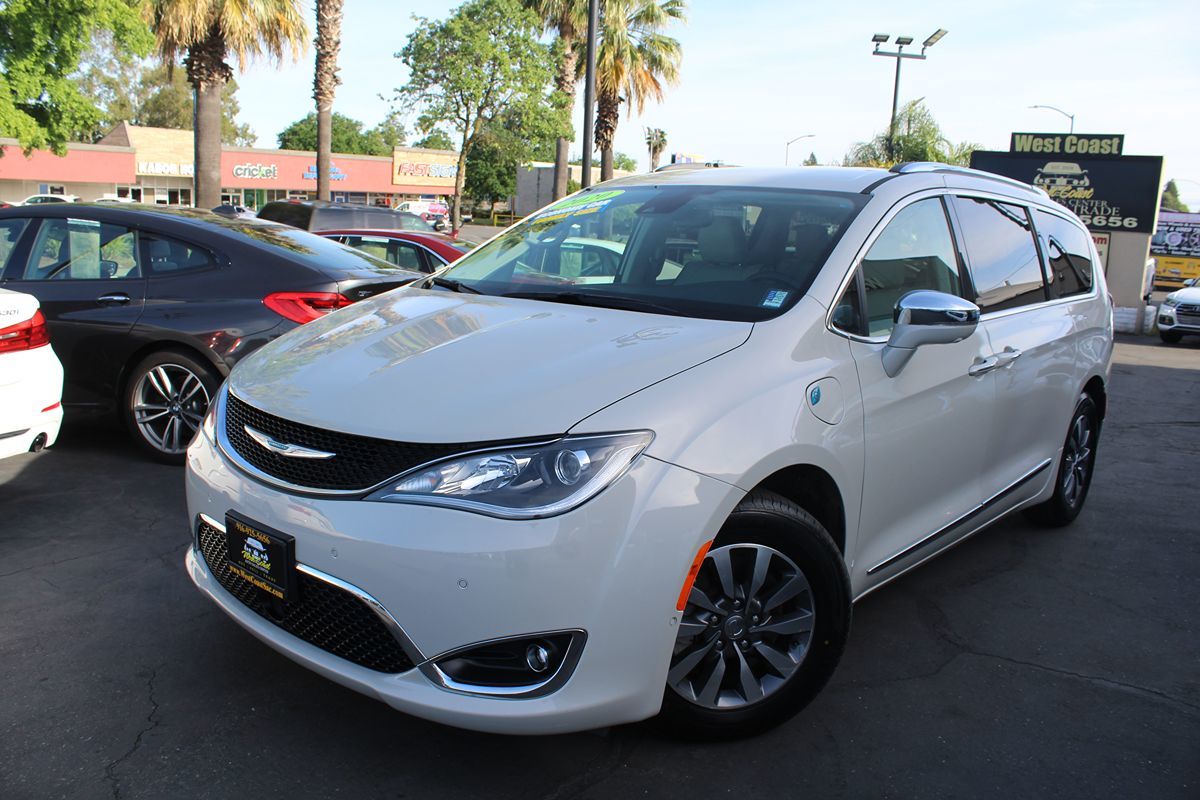 2020 Chrysler Pacifica Hybrid Limited - Photo 46