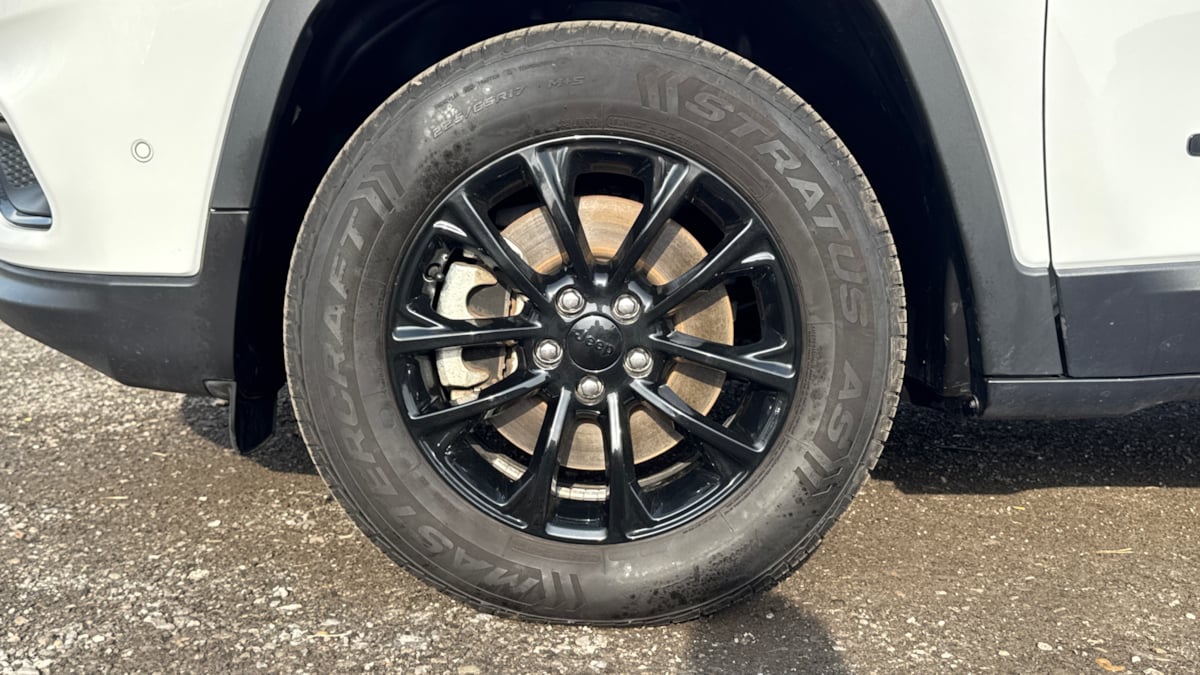 2023 Jeep Cherokee Altitude Lux photo 20