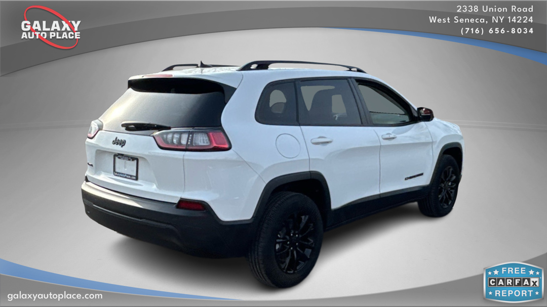 2023 Jeep Cherokee Altitude Lux photo 5